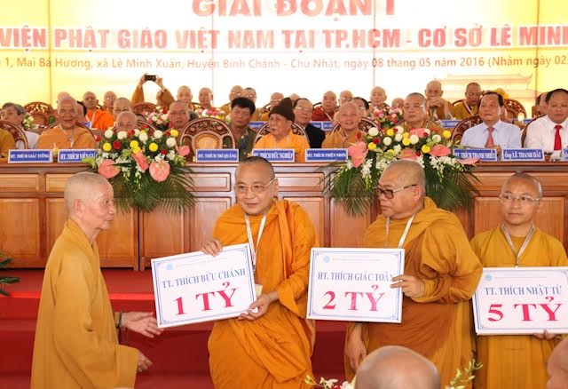 Ban tổ chức cũng đ&atilde; đ&oacute;n nhận hơn 20 tỷ đồng để tiếp tục x&acirc;y dựng Học viện giai đoạn 2 gồm: Đại h&ugrave;ng bảo điện, Thiền đường v&agrave; cổng tam quan...