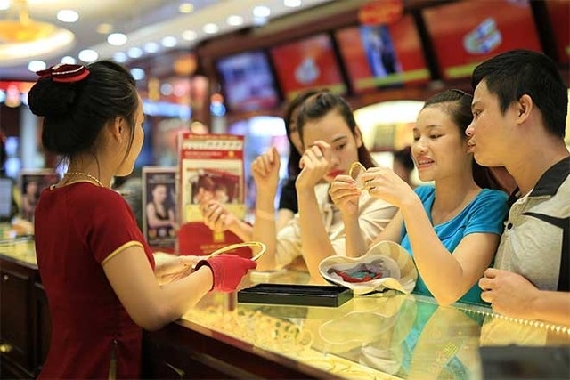 H&ocirc;m nay (9/5), gi&aacute; v&agrave;ng chạm mức 34 triệu đồng/lượng (Ảnh minh họa).