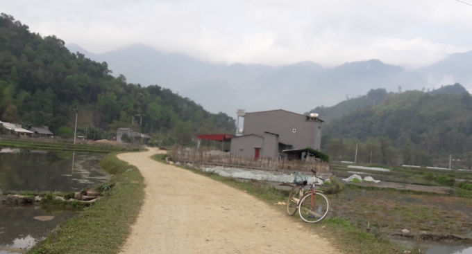 Đường v&agrave;o th&ocirc;n Lủng Chang, x&atilde; Lục B&igrave;nh, huyện Bạch Th&ocirc;ng, Bắc Kạn.