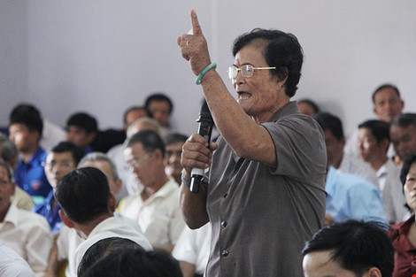 Cử tri huyện Củ Chi mong muốn c&aacute;c ứng vi&ecirc;n ĐBQH khi tr&uacute;ng cử sẽ giải quyết c&aacute;c dự &aacute;n treo tại Củ Chi.