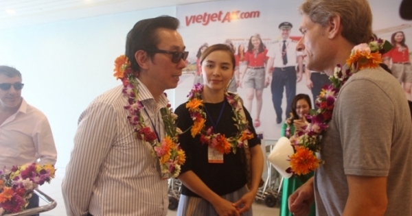 Đại sứ 6 nước đổ bộ xuống Quảng Bình sẵn sàng chinh phục Sơn Đoòng