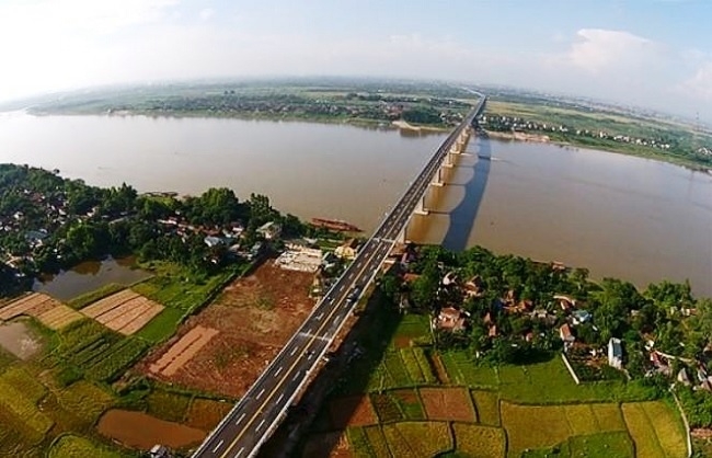 C&aacute;c chuy&ecirc;n gia thủy lợi đầu ng&agrave;nh của Việt Nam đều b&agrave;y tỏ th&aacute;i độ thận trọng đối với Dự &aacute;n GTTXA, thậm ch&iacute; kiến nghị kh&ocirc;ng n&ecirc;n &ldquo;động&rdquo; v&agrave;o s&ocirc;ng Hồng (Ảnh minh họa, nguồn internet).