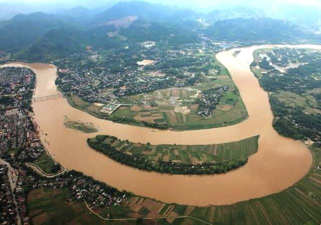 S&ocirc;ng hồng nh&igrave;n từ tr&ecirc;n cao. Ảnh internet.