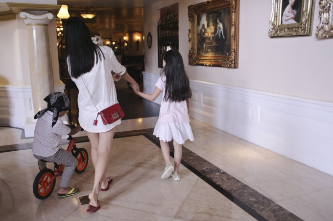 Ngắm khoảnh khắc ngọt ng&agrave;o đến tan chảy của gia đ&igrave;nh ch&agrave;ng rocker Phạm Anh Khoa