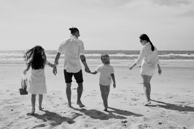 Ngắm khoảnh khắc ngọt ng&agrave;o đến tan chảy của gia đ&igrave;nh ch&agrave;ng rocker Phạm Anh Khoa