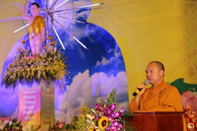 TT.Th&iacute;ch Đức Thiện tuy&ecirc;n đọc Th&ocirc;ng điệp Phật đản của H&ograve;a thượng Ph&aacute;p chủ đề Tam GHPGVN gửi đến Tăng Ni, Phật tử.