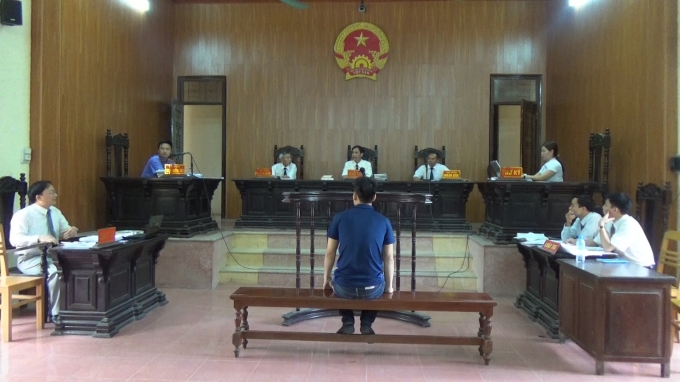 To&agrave;n cảnh vụ x&eacute;t xử bị c&aacute;o Hồng.&nbsp;