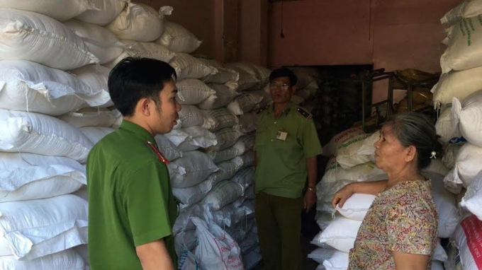 Gần 10 tấn h&agrave;ng kh&ocirc;ng r&otilde; nguồn gốc xuất xứ.