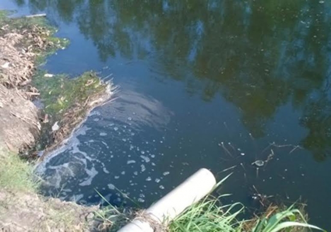 L&ograve; mổ &ldquo;chui&rdquo; xả thải ra m&ocirc;i trường g&acirc;y &ocirc; nhiễm nghi&ecirc;m trọng.