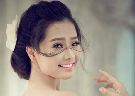 Kh&aacute;nh Hiền: