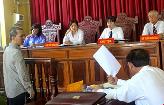 Theo BLTTHS 2015, quyền b&agrave;o chữa của bị c&aacute;o, luật sư sẽ được mở rộng hơn. Ảnh minh họa: T.T&Ugrave;NG