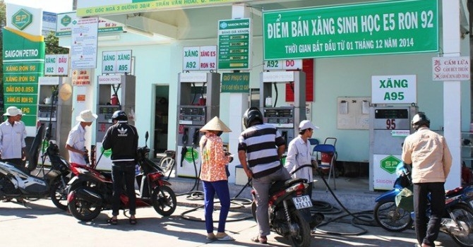 Xăng sinh học E5 chưa hấp dẫn người d&acirc;n.