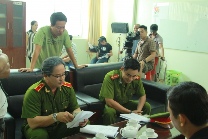 Đồng tiền quỷ &aacute;m: Cuộc đấu tranh chống tội phạm h&igrave;nh sự v&ugrave;ng bi&ecirc;n giới