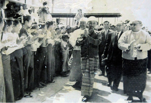 B&aacute;c Hồ thăm Ấn Độ 1958 (Ảnh: Internet).