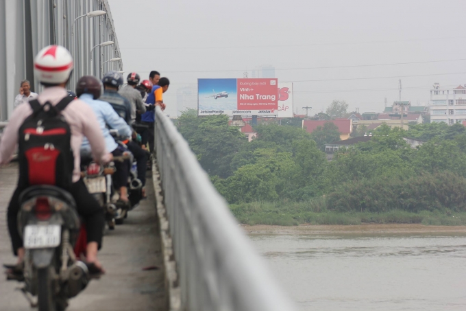 Cầu Bến Thủy nơi xảy ra sự việc.