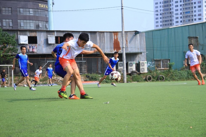 &nbsp;Trận đấu được đ&aacute;nh gi&aacute; l&agrave; trận chung kết sớm giữa FC Ph&oacute;ng vi&ecirc;n v&agrave; FC Nam Đ&agrave;n đ&atilde; c&oacute; kết quả 3-2 nghi&ecirc;ng về đội của những người l&agrave;m b&aacute;o.