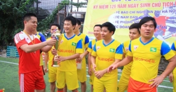 Kỷ niệm 126 năm ngày sinh nhật Bác: FC Báo chí Nghệ An đã vô địch trong loạt Penanty cân não