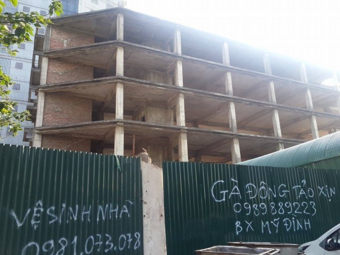 C&aacute;c tầng c&ograve;n lại l&agrave; nơi nu&ocirc;i chim cảnh, ch&oacute; m&egrave;o v&agrave; phần s&acirc;n th&agrave;nh b&atilde;i rửa xe &ocirc; t&ocirc;.