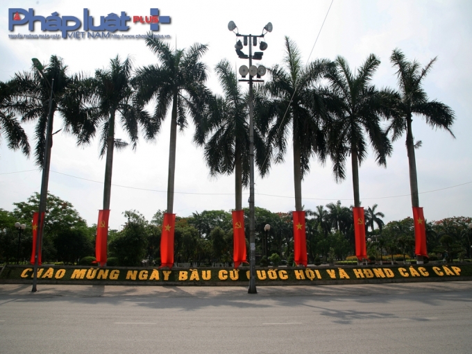 Băng r&ocirc;n, khẩu hiệu,..được tạo n&ecirc;n bằng nhiều c&aacute;ch kh&aacute;c nhau.