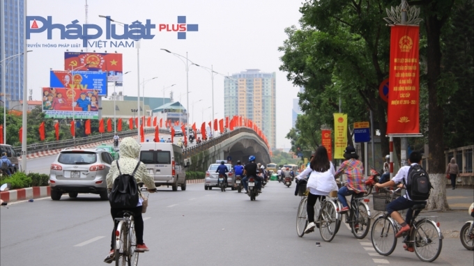 Đường phố Thủ đ&ocirc; rực rỡ trong ng&agrave;y hội to&agrave;n d&acirc;n.