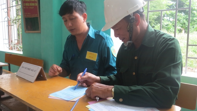 Cử tri phường Nghi Thủy - thị x&atilde; Cửa L&ograve;, tham gia bầu cử.