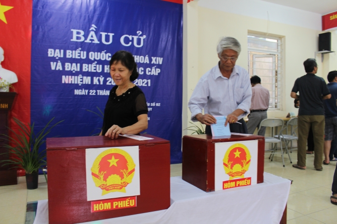 Hồi hộp tr&ecirc;n từng l&aacute; phiếu..