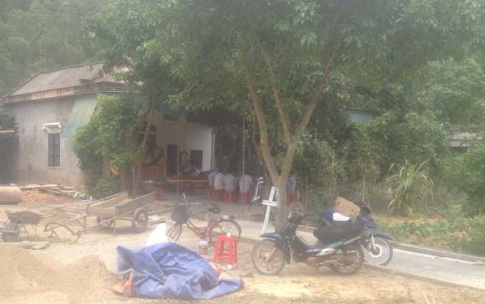 Gia đ&igrave;nh &ocirc;ng Ch&acirc;u nơi xảy ra sự việc đau l&ograve;ng.