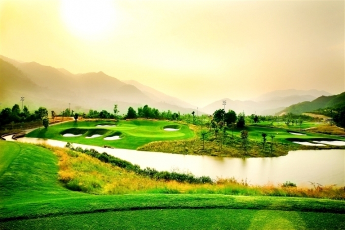 Kh&ocirc;ng gian đầy m&agrave;u xanh của Ba Na Hills Golf Club