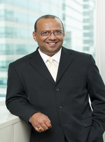 &Ocirc;ng Ramon A. Chelva, Gi&aacute;m đốc Cao cấp&nbsp;phụ tr&aacute;ch dịch vụ tư vấn quản trị nguồn nh&acirc;n lực v&agrave; tổ chức PwC Malaysia v&agrave; Việt Nam.