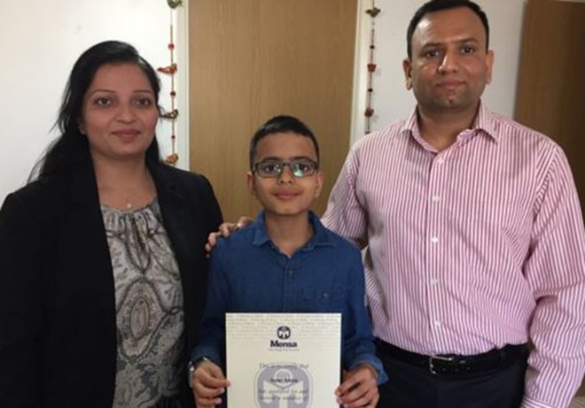 Thần đồng gốc &Acirc;n với ước mơ chế tạo robot.&nbsp;