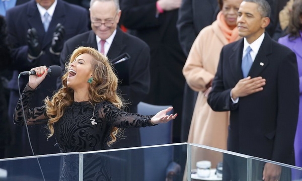 Beyonc&eacute; h&aacute;t quốc ca Mỹ trong lễ nhậm chức của Tổng thống Obama.