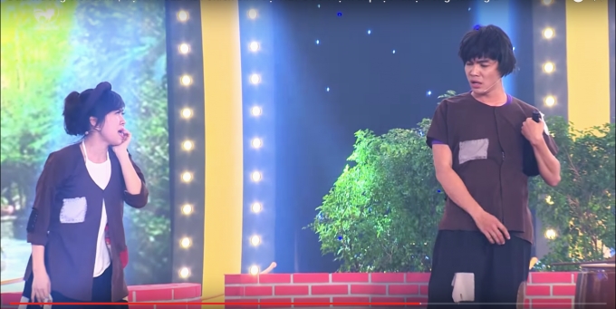 Minh Tr&iacute; v&agrave; Thảo Ly v&agrave;o vai Ch&iacute; Phổi v&agrave; Thị Nảy trong tiết mục dự thi.