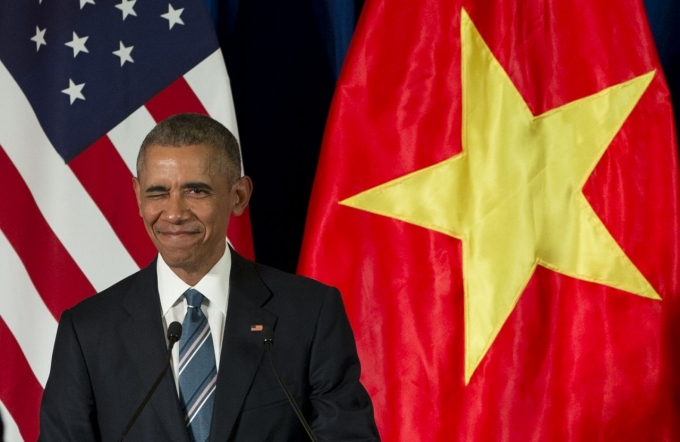 Một ch&uacute;t vui đ&ugrave;a d&iacute; dỏm của Tổng thống Obama. (Ảnh: Ap)