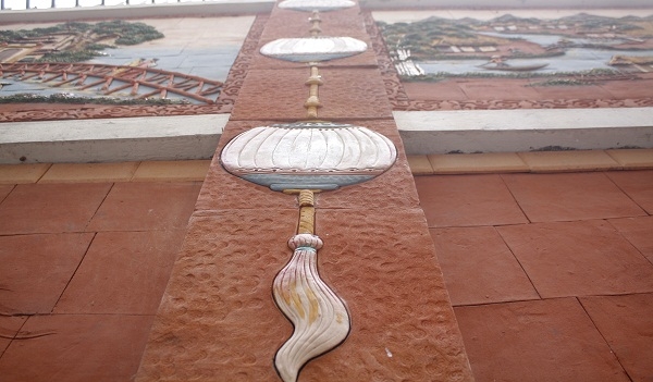 Con đường tranh gốm