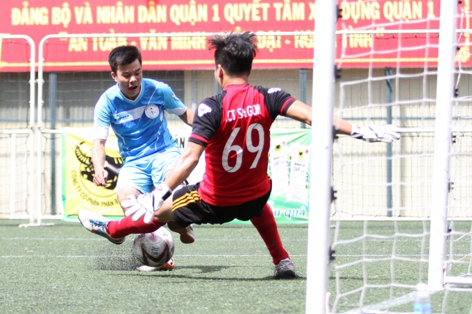 Đ&igrave;nh Thảo ghi b&agrave;n thắng thứ 2.