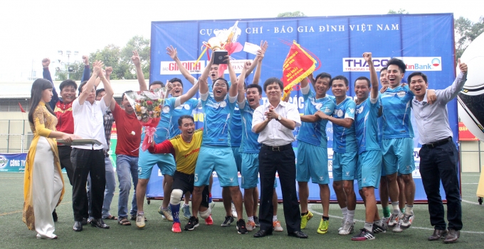 Với chức v&ocirc; địch n&agrave;y, đội b&oacute;ng Li&ecirc;n qu&acirc;n B&aacute;o Thể thao (CLB Ph&oacute;ng vi&ecirc;n trẻ)&nbsp;sẽ đại diện cho khu vực ph&iacute;a Nam để tranh t&agrave;i ở v&ograve;ng chung kết được tổ chức tại H&agrave; Nội c&ugrave;ng với 5 đội ph&iacute;a Bắc từ ng&agrave;y 10 &ndash; 12/5 tr&ecirc;n s&acirc;n Mỹ Đ&igrave;nh.