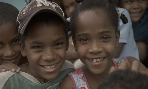 Tỷ lệ trẻ em mắc khuyết tật gene ở l&agrave;ng Salinas l&agrave; 1/90.