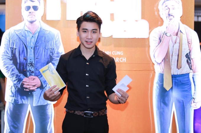 Trang Moon h&agrave;o hứng c&ugrave;ng Min gặp gỡ &ldquo;Những ch&agrave;ng trai ngoan&rdquo;