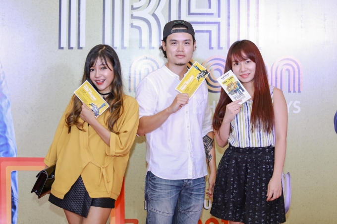 Trang Moon h&agrave;o hứng c&ugrave;ng Min gặp gỡ &ldquo;Những ch&agrave;ng trai ngoan&rdquo;