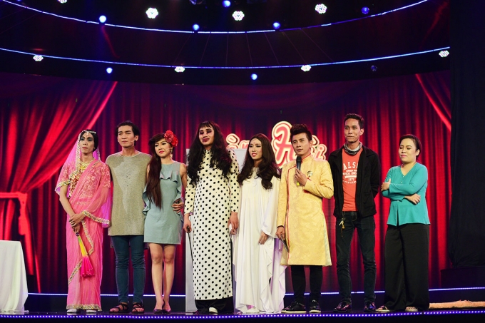 Việt Hương l&ecirc;n tiếng về tin đồn thi&ecirc;n vị nghệ sĩ cải lương hơn diễn vi&ecirc;n h&agrave;i