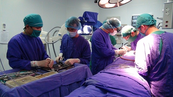 Thay đốt sống cổ nh&acirc;n tạo th&agrave;nh c&ocirc;ng cho bệnh nh&acirc;n tho&aacute;i h&oacute;a khớp