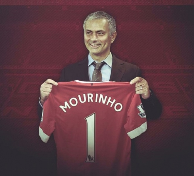 Jose Mourinho sẽ định cư ở Cheshire, ngoại &ocirc; Manchester, nơi rất nhiều cầu thủ MU cũng như Man City sinh sống. Để dọn đường cho Mourinho, MU đ&atilde; sa thải Van Gaal v&agrave; đền b&ugrave; 5 triệu bảng cho HLV n&agrave;y.