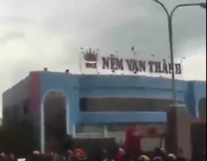 C&ocirc;ng ty đệm Vạn Th&agrave;nh nơi xảy ra ch&aacute;y.