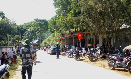 Vụ &aacute;n 3 mạng người g&acirc;y r&uacute;ng động miền qu&ecirc; ngh&egrave;o. (Ảnh: Tuấn Minh).