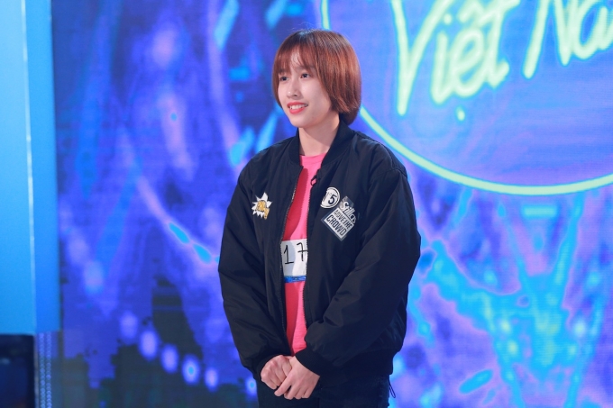 Vietnam Idol: C&ocirc; nh&acirc;n vi&ecirc;n casino Ho&agrave;i Thu khiến ca sĩ Bằng Kiều ngẩn ngơ