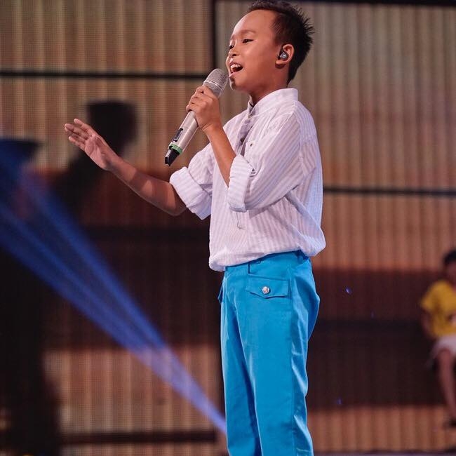 Hồ Văn Cường đốn tim BGK với giọng h&aacute;t trữ t&igrave;nh, ngọt ng&agrave;o - Nguồn: Internet