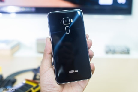 Tr&ecirc;n tay Asus Zenfone 3: Thiết kế cao cấp, Snapdragon 625, gi&aacute; $249
