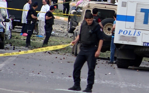 Hiện trường một vụ đ&aacute;nh bom (Ảnh: Reuters).