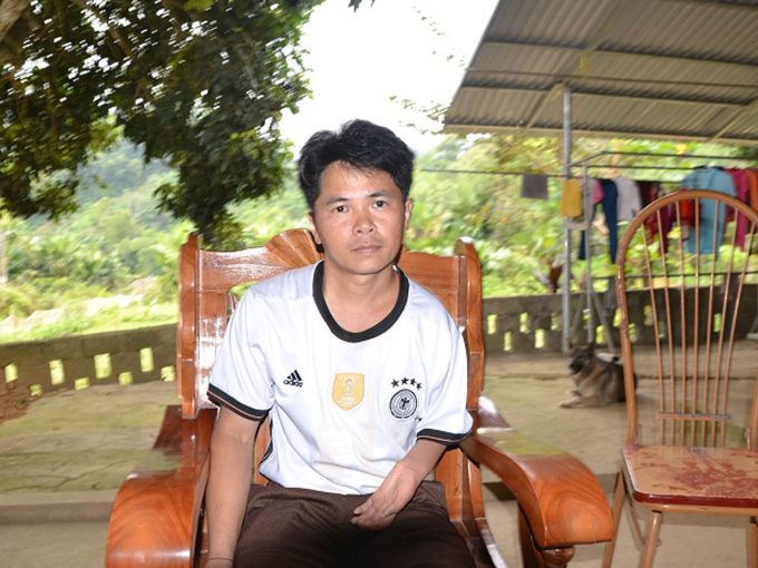 Anh Ho&agrave;ng Văn Dưỡng (SN 1980, con trai cả &ocirc;ng Cờ) bị ảnh hưởng chất độc m&agrave;u da cam. (ảnh: Ph&agrave;n Gi&agrave;o Họ).