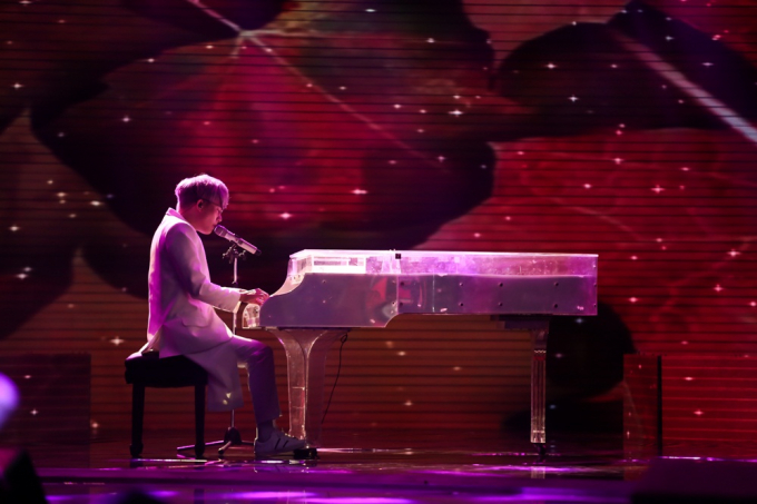 Giọng h&aacute;t Việt 2017 tập 12: Thu Minh, T&oacute;c Ti&ecirc;n, Noo khen